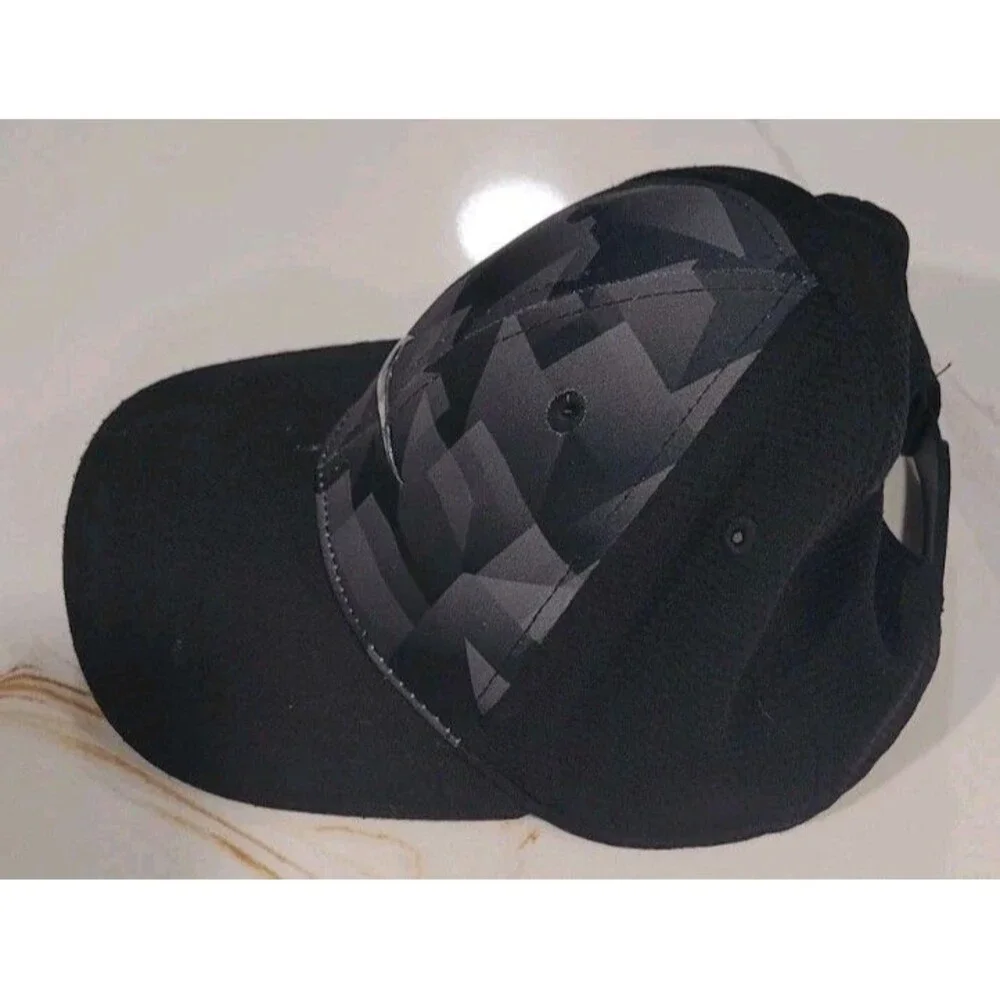 Nike True Kids 4-7 Black Gray Hat Cap Athletic Adjustable Casual Outdoors Snaps